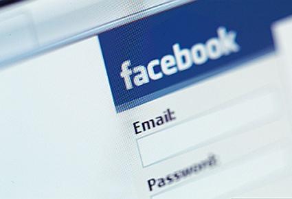 ما هي كلمة المرور التي يدخل بها فايسبوك على أي حساب؟